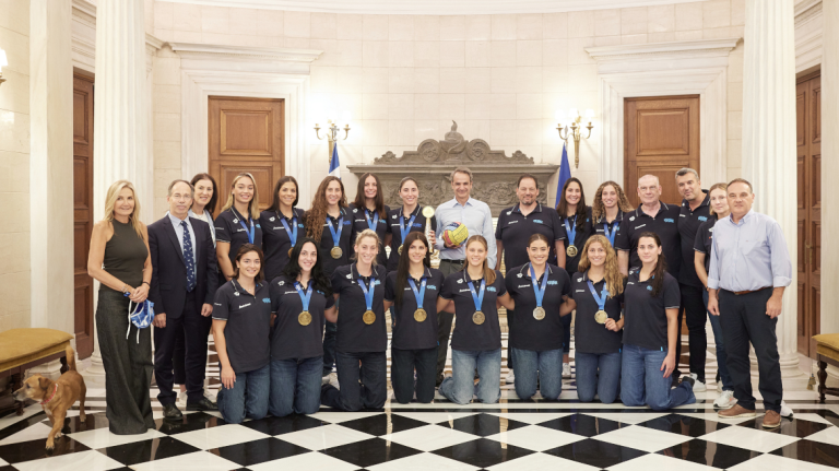 Η συνάντηση του Μητσοτάκη με τα χρυσά κορίτσια του πόλο – «Ήσασταν καταπληκτικές»