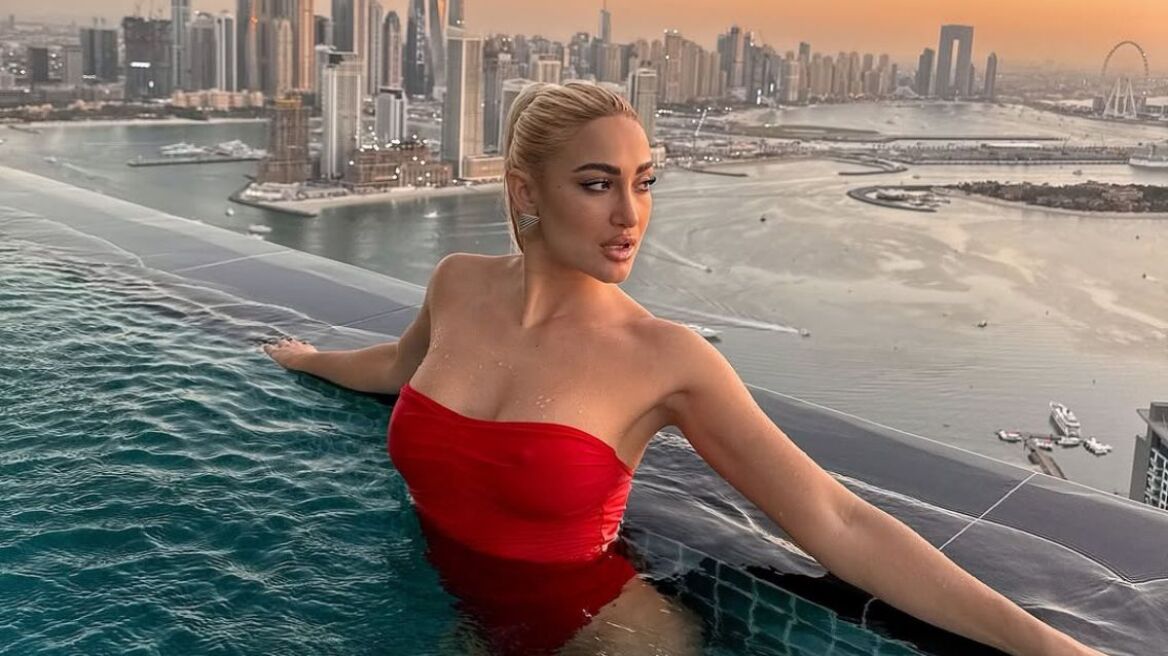 Ιωάννα Τούνη: Ποζάρει γυμνή στην μπανιέρα της – Δείτε τη σέξι φωτογραφία