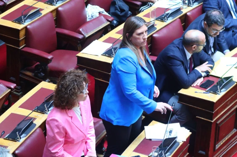Νέο σόου από Κωνσταντοπούλου, αποχώρησε ο Λαμπρούλης – «Είστε πολιτικά ανήθικη»
