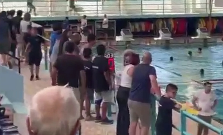 Χίος: Ήταν… αστοχία το οπαδικό σχόλιο για τα «παιδιά στον πάτο», λέει ο γγ του δήμου