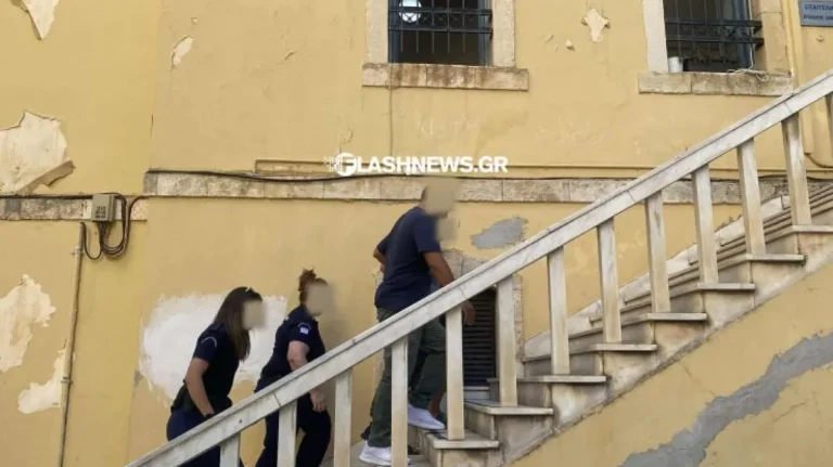 Στον ανακριτή ο 56χρονος Βούλγαρος που μαχαίρωσε 10 φορές τη σύντροφό του στην Κρήτη