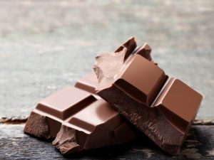 Ακριβαίνει κι άλλο η σοκολάτα – Απογοητευτική η συγκομιδή κακάο της Δυτικής Αφρικής