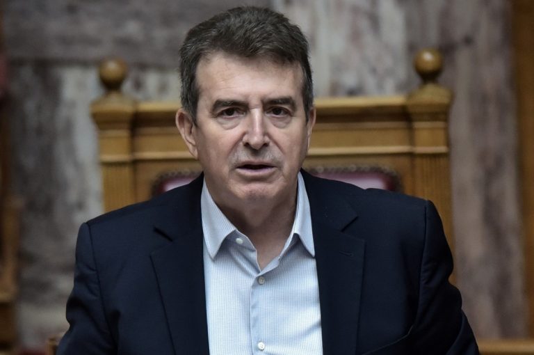 Χρυσοχοΐδης: Δεν άργησε το πόρισμα της Πυροσβεστικής για τα Τέμπη