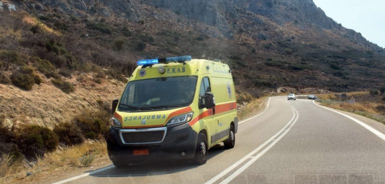 Τραγωδία στην Κορινθία: Αυτοκίνητο παρέσυρε και σκότωσε 69χρονη πεζή