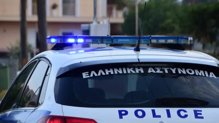 Φρίκη στη Θεσσαλονίκη: 45χρονος βρέθηκε απαγχονισμένος σε μονόζυγο μέσα σε γήπεδο