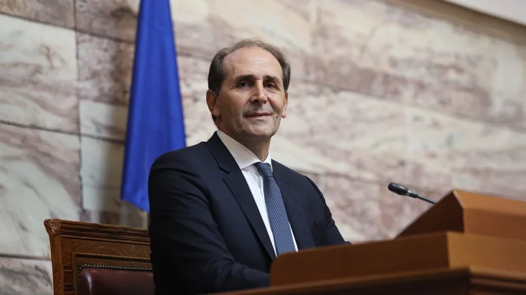 Πέθανε από ανακοπή καρδιάς ο Απόστολος Βεσυρόπουλος σε ηλικία 59 ετών