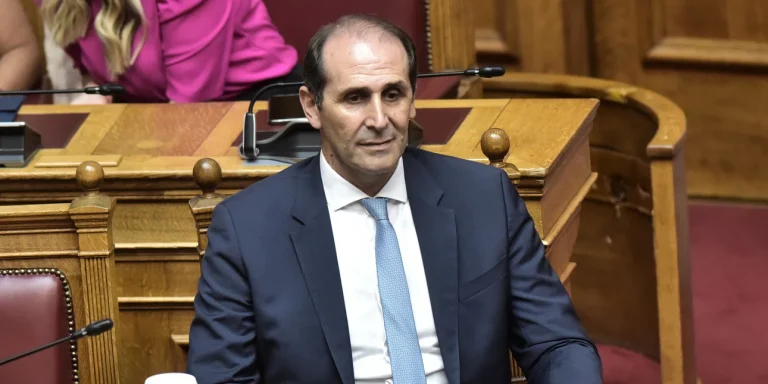 Σήμερα η κηδεία του Απόστολου Βεσυρόπουλου στην Αλεξάνδρεια Ημαθίας