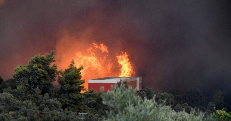 Σε πύρινο κλοιό η νότια Ευρώπη – Τέσσερις οι νεκροί σε Ισπανία, Τουρκία, Μαυροβούνιο και Αλβανία