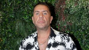 Ο Γιώργος Μαζωνάκης εισήχθη σε δημόσιο ψυχιατρείο