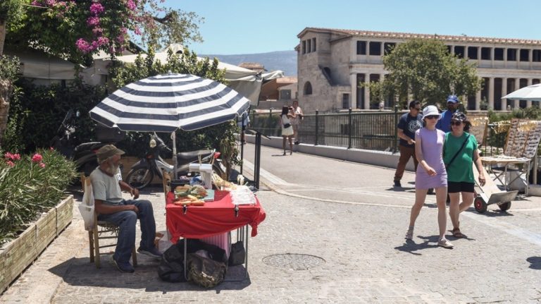 Καιρός: Τους 42°C άγγιξε το θερμόμετρο