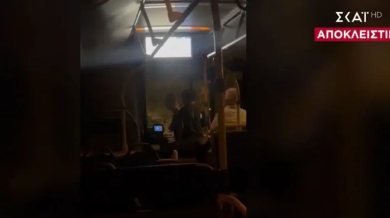 Άγριο επεισόδιο σε λεωφορείο στη Βάρη: Επιβάτης γρονθοκόπησε οδηγό μετά από λογομαχία