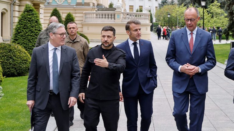 «Οι Ουκρανοί πρέπει να μπορούν να αποφασίσουν για το μέλλον τους», τονίζουν 26 Ευρωπαίοι ηγέτες