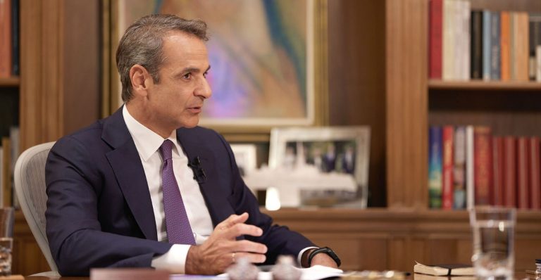 Η ανάρτηση Μητσοτάκη για εργαζόμενους, Χρηματιστήριο, τον 15χρονο Δημήτρη αλλά και τη θερινή ανάπαυλα