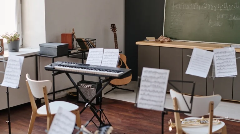 Ενισχύονται με νέα όργανα και εξοπλισμό τα Μουσικά σχολεία