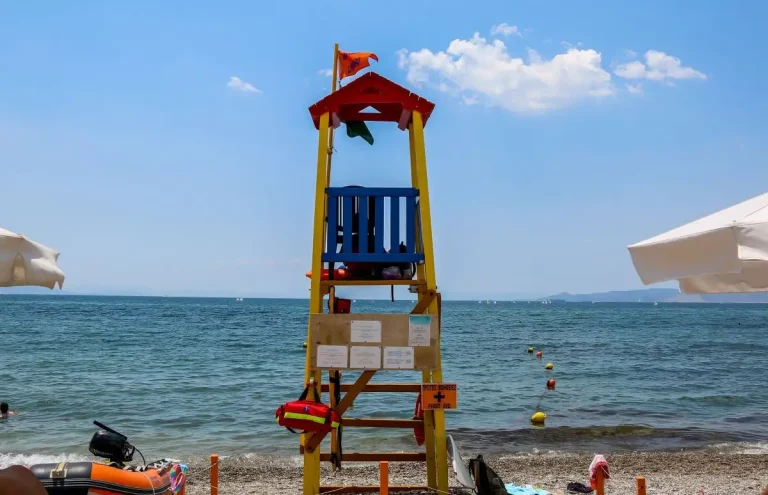 Σοκ στην Αλεξανδρούπολη: 2χρονη επέπλεε χωρίς τις αισθήσεις της