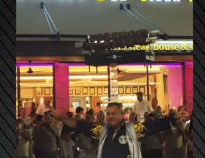 Άνδρας χορεύει φορώντας στο κεφάλι μία… ψησταριά με κοντοσούβλια στην Κύπρο – Δείτε βίντεο