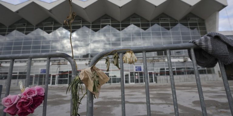 Σερβία: Έξι συλλήψεις για τη σιδηροδρομική τραγωδία στο Νόβι Σαντ
