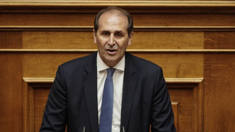 Απόστολος Βεσυρόπουλος: Έπαθε ανακοπή καρδιάς