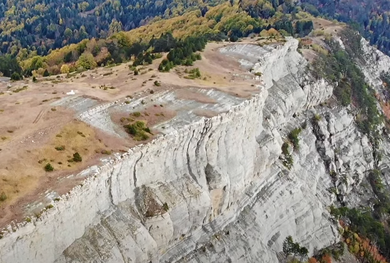 Εντοπίστηκε σορός άνδρα στη χαράδρα του Χάρου στον Γράμμο
