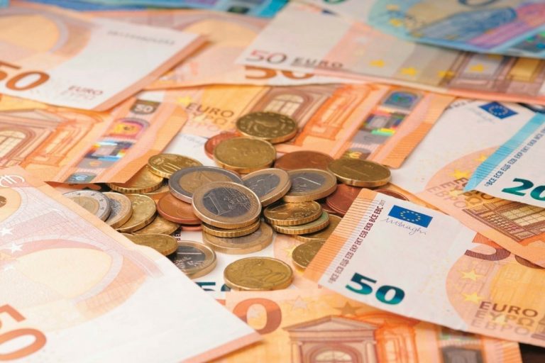 Ποιοι δικαιούνται την ετήσια ενίσχυση των 250 ευρώ