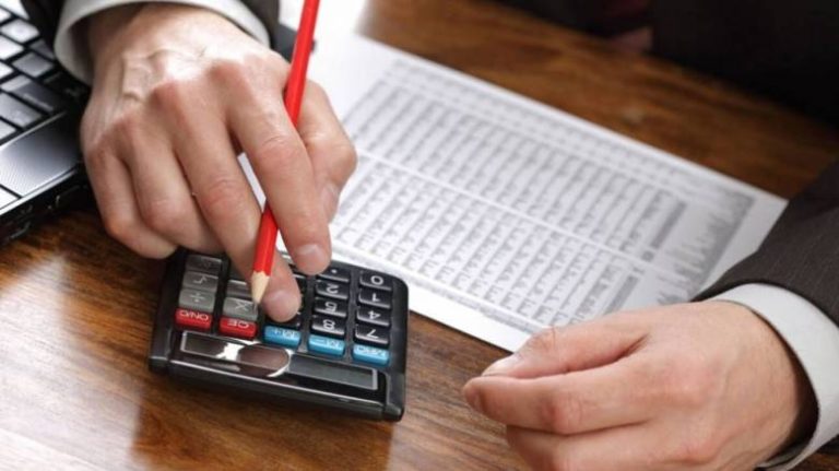 Ποιοι κερδίζουν τα περισσότερα από τις αλλαγές στη φορολογική κλίμακα