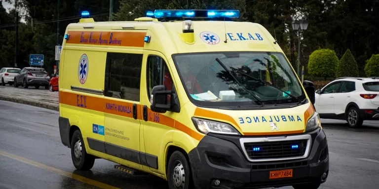 Σοκ στην Ηγουμενίτσα: Ο 11χρονος παρασύρθηκε από το ΙΧ μπροστά στα μάτια της μητέρας του