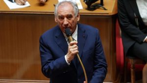 Ο Φρανσουά Μπαϊρού υπέβαλε επίσημα την παραίτησή του