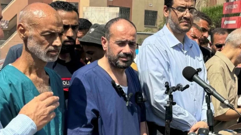 Τραγωδία στη Γάζα: Γιατρός στα επείγοντα παρέλαβε νεκρούς τον αδερφό και τη νύφη του