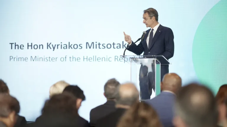 Μητσοτάκης: Θα εξετάσουμε την απαγόρευση της χρήσης των social media για τα παιδιά κάτω των 16 ετών