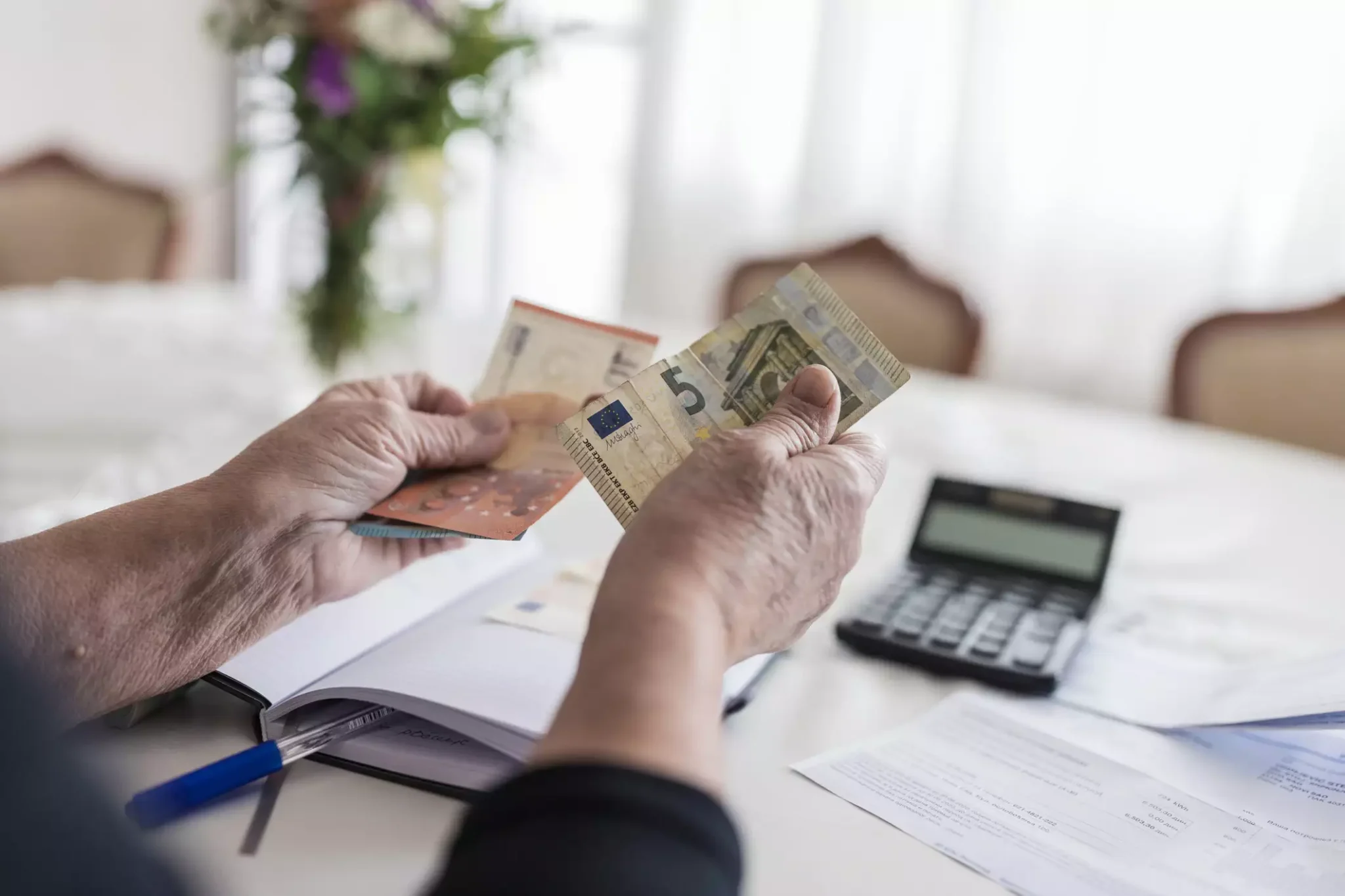 Από Νοέμβριο αύξηση συντάξεων – Πώς θα γίνεται ο υπολογισμός της εισφοράς αλληλεγγύης