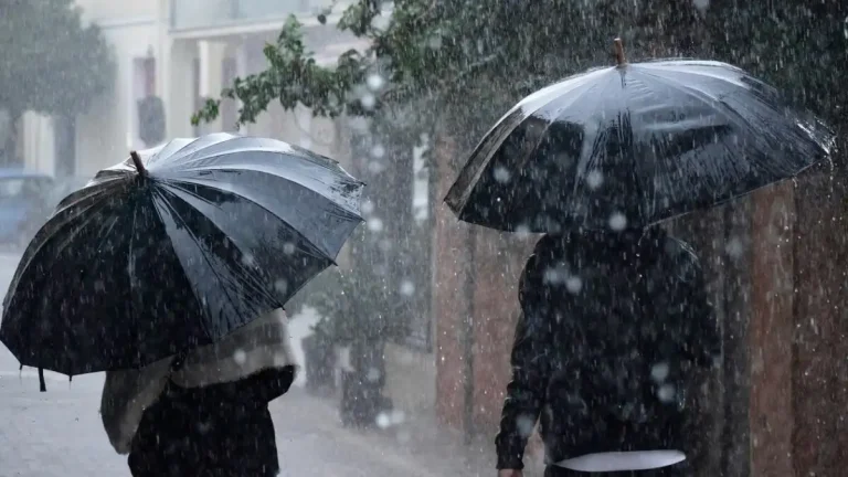 Έρχεται έντονη κακοκαιρία από το βράδυ – Πού αναμένονται βροχές και καταιγίδες