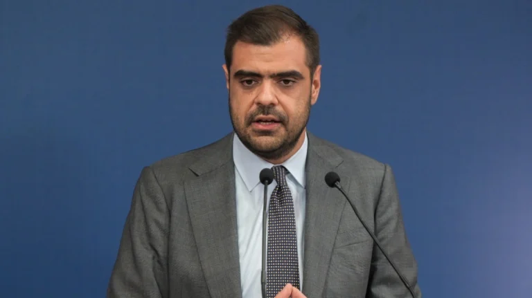 Μαρινάκης: Το ΠΑΣΟΚ είτε λέει ψέματα σε αυτά που τάζει, είτε θα αυξήσει φόρους για να τα εφαρμόσει