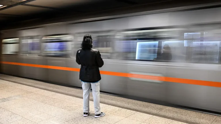 Από το Σάββατο η 24ωρη λειτουργία Μετρό, Τραμ και λεωφορείων