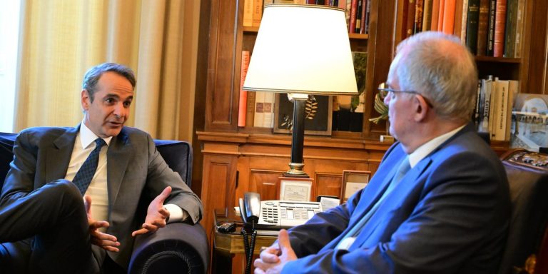 Συνάντηση Μητσοτάκη – Τασούλα σήμερα στις 10:00