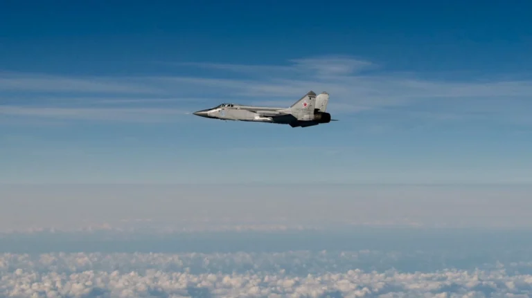 Αυστηρό μήνυμα NATO προς Μόσχα για παραβιάσεις: Η απάντηση θα είναι σθεναρή – Σταθερή η δέσμευση στο άρθρο 5