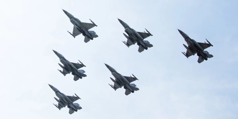 Guardian: Η Πολωνία πιο κοντά σε στρατιωτική σύγκρουση από τον Β’ ΠΠ 