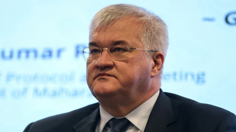 «Απαράδεκτη» χαρακτηρίζει το Κίεβο την πρόταση του Πούτιν για συνάντηση με Ζελένσκι στη Μόσχα