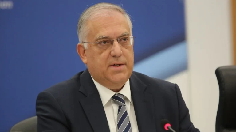 Θεοδωρικάκος: «Στηρίζουμε τη μεσαία τάξη και τις ευάλωτες κοινωνικές ομάδες»