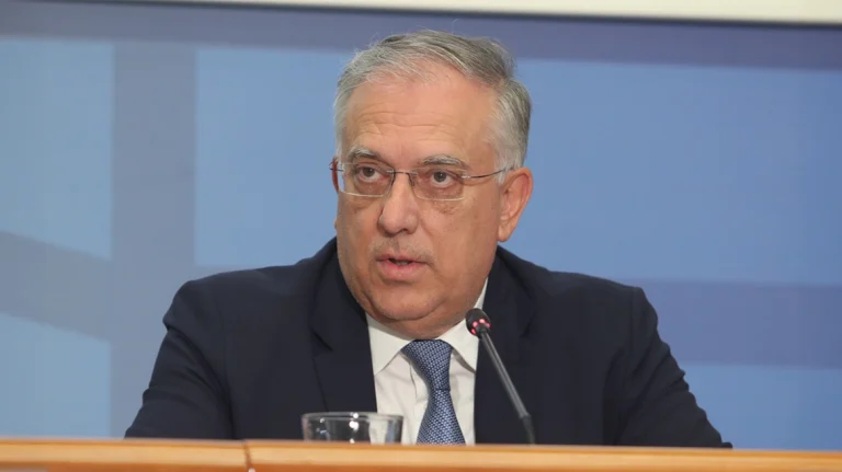Θεοδωρικάκος: «Ζητήσαμε μείωση τιμών σε 1.000 προϊόντα σούπερ μάρκετ»
