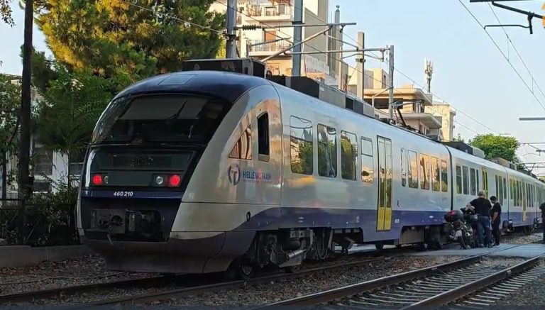 Τραγωδία στο Μεταξουργείο: Πεζός παρασύρθηκε από τον προαστιακό