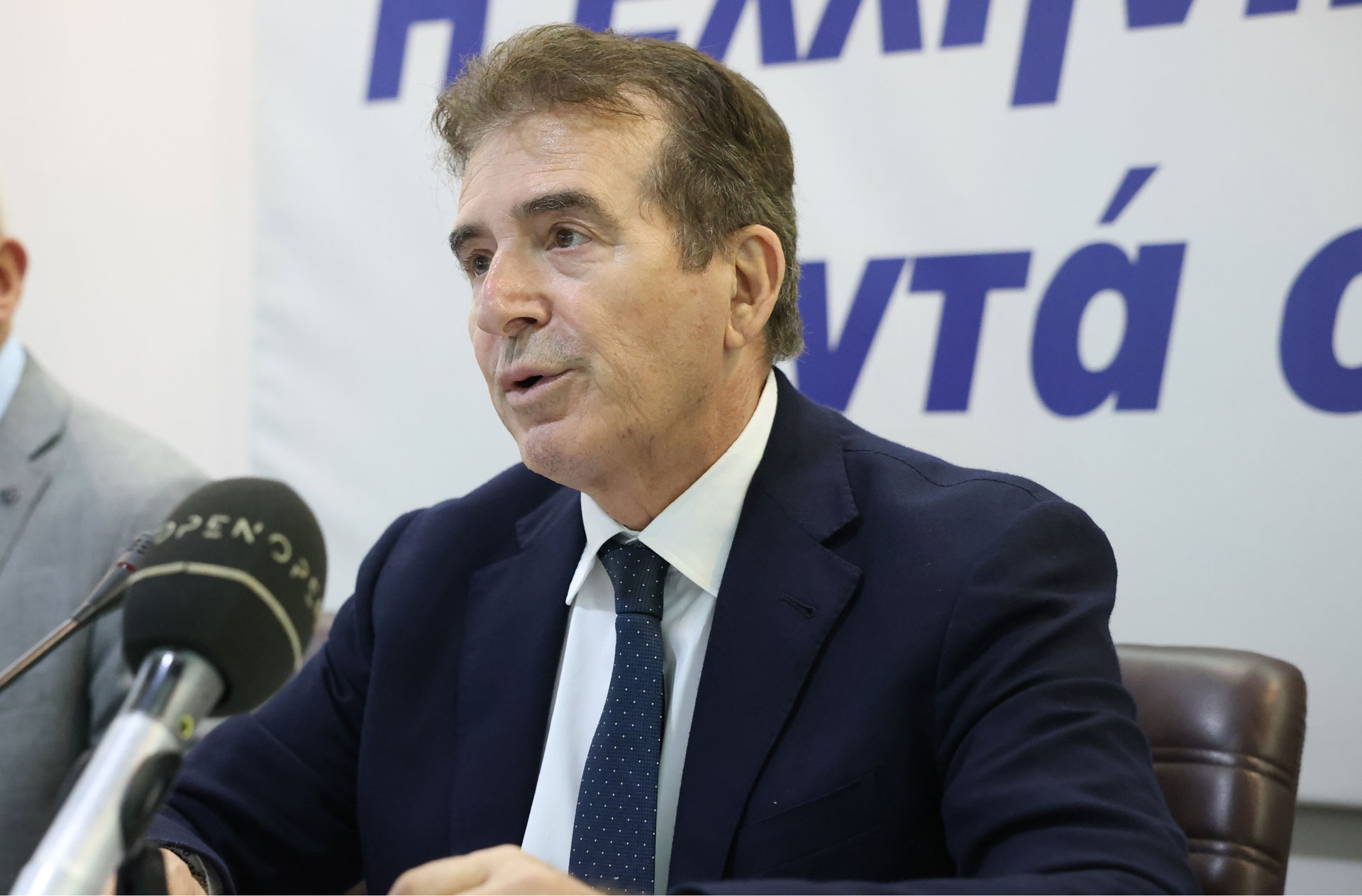 Χρυσοχοΐδης: Αστυνομικοί θα περιπολούν μέσα στους καταυλισμούς των Ρομά – Τέλος στην ανοχή