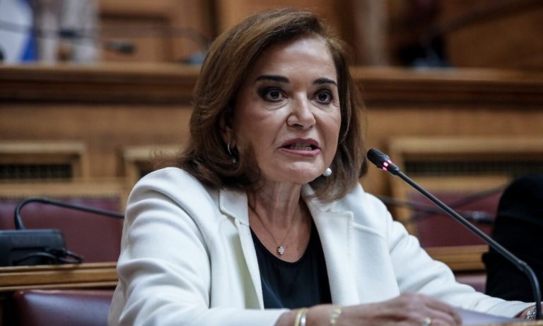 Μπακογιάννη: Αν ο Σαμαράς θέλει να επιλέξει τον δρόμο που διάλεξε ο Τσίπρας, με γεια του και χαρά του