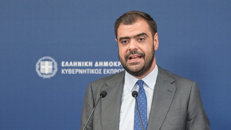 Μαρινάκης: “Οι δηλώσεις της κ. Ζαχάροβα είναι ανιστόρητες”