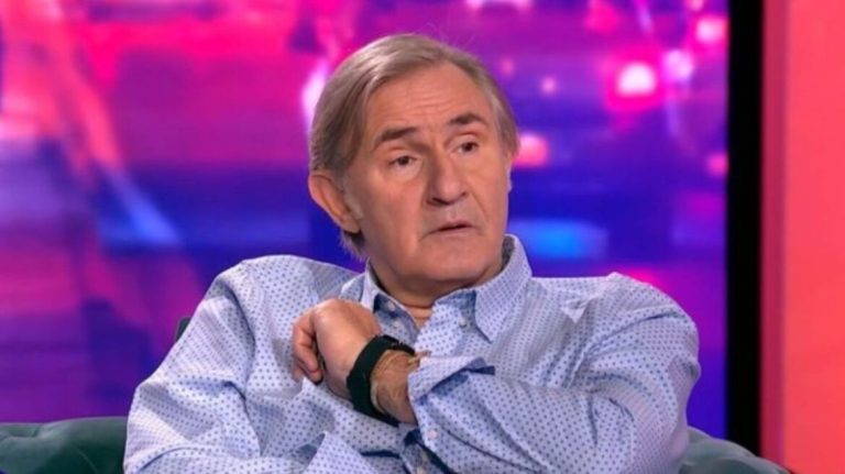 Άκης Σακελλαρίου: «Έμεινα 10 μέρες στην εντατική… μετά από αυτό μου έμεινε κάτι βαθιά υπαρξιακό»