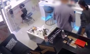 Ταύρος: Απατεώνας κάνει τον ελεγκτή για να αρπάξει χρήματα – «Δώσε κάτι για να μην κλείσω το μαγαζί»