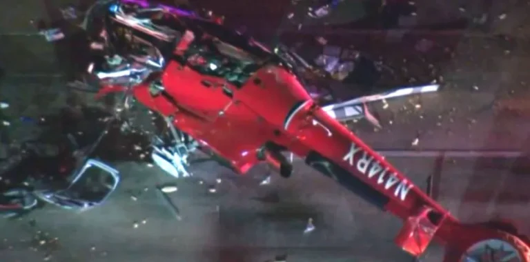 Συντριβή ελικοπτέρου σε αυτοκινητόδρομο της Καλιφόρνια