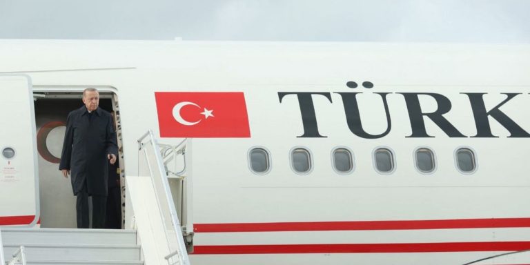 Θρίλερ με Ερντογάν στην Αίγυπτο: Έκανε βόλτες στον αέρα λίγο πριν προσγειωθεί στο Σαρμ ελ Σέιχ