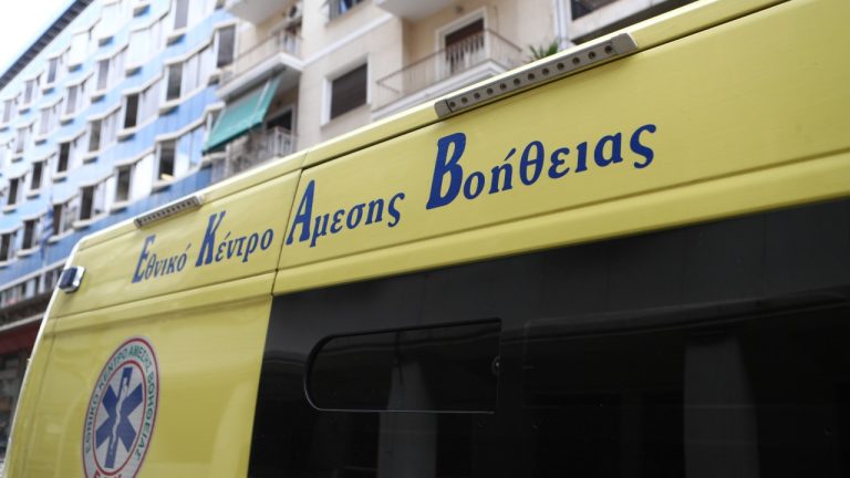 Θεσσαλονίκη: Σκοτώθηκε 48χρονη που έπεσε από το μπαλκόνι την ώρα που καθάριζε τα παράθυρα του σπιτιού της