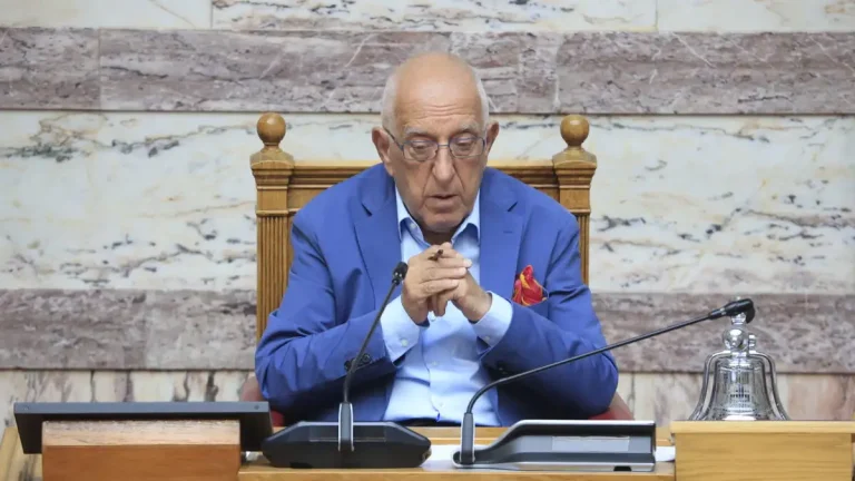 Κακλαμάνης: Από τις 27 Οκτωβρίου ο «κόφτης» στα μικρόφωνα της Βουλής