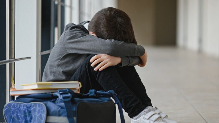 Ξυλοκόπησαν 16χρονο σε σχολείο του Βόλου 